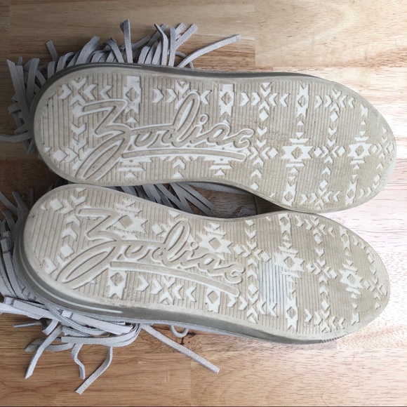 Zodiac NWOT Suede Moccasin Booties - Picture 9 of 10